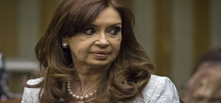 Atentan contra la vida de la expresidenta de Argentina Cristina Fernández