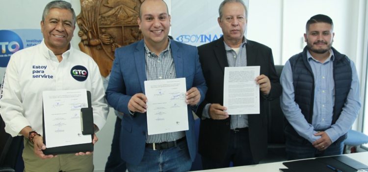 INAEBA firma convenio de colaboración con municipios del Este de Guanajuato