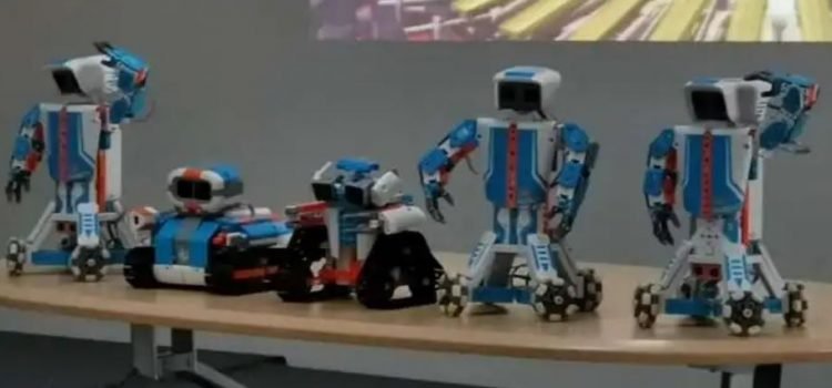 Maestros de León se capacitan en Robótica Educativa
