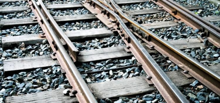 Un joven fue atropellado por el tren en comunidad de León