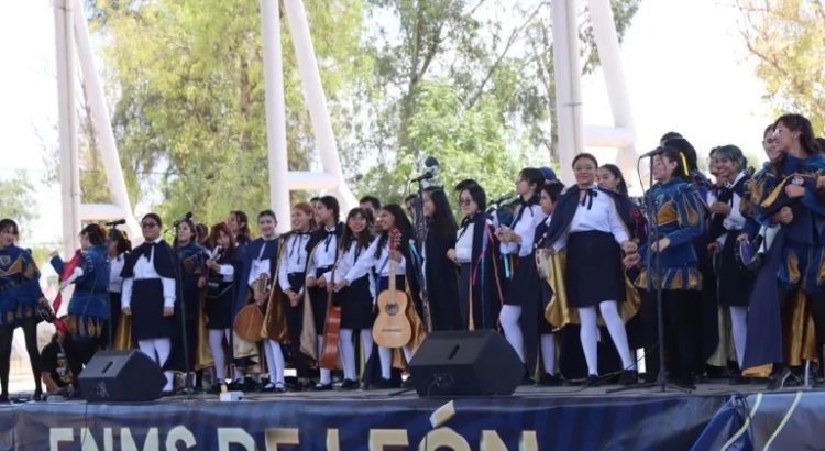 Estudiantes de ENMS LEÓN celebran Encuentro Cultural