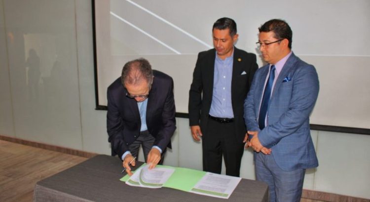 AMPI León y Fondos Guanajuato firman convenio de colaboración