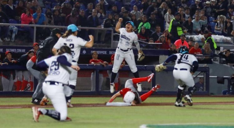 Rompen récord de asistencia el softbol femenil mexicano