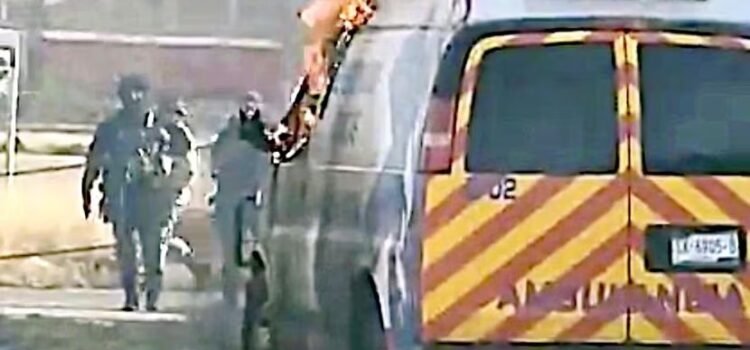 Asesinan a dos paramédicos en un asalto a tres ambulancias en Celaya