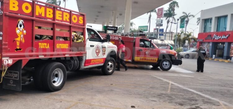 Bomberos de Guanajuato rescatan a adulta mayor tras una caída