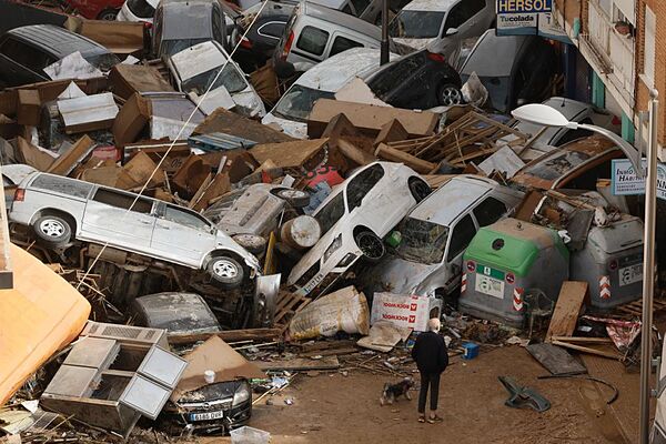 La tormenta más devastadora en un siglo deja 95 muertos en España