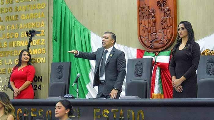 Luis Ignacio Avendaño Bermúdez asume presidencia del Congreso de Chiapas