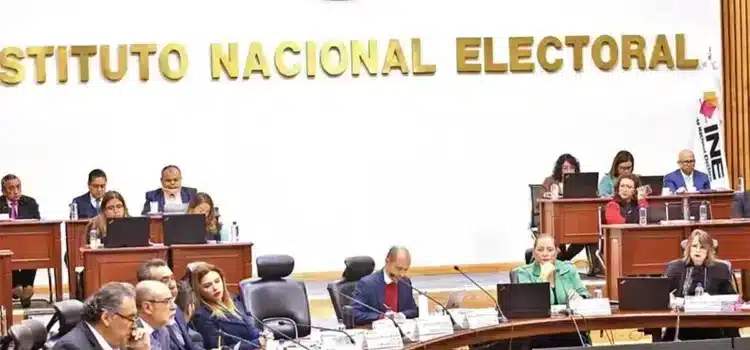 Año nuevo, nuevos partidos… con viejos liderazgos Año nuevo, nuevos partidos… con viejos liderazgos