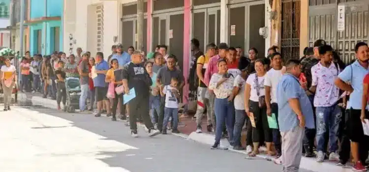 Hay 30 mil migrantes varados en México: Sheinbaum