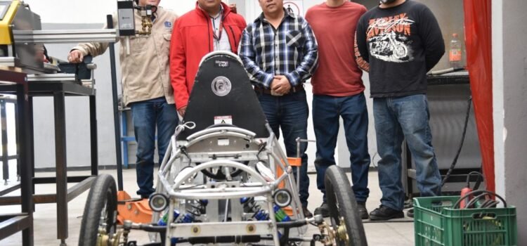Estudiantes de Guanajuato construyen auto eléctrico