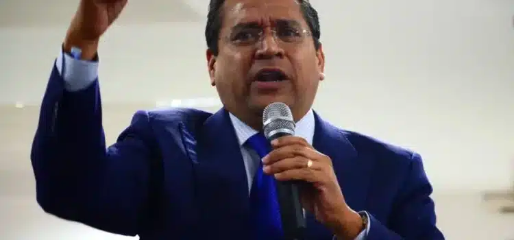 Juan Manuel Oliva, ex gobernador de Guanajuato, renuncia al PAN