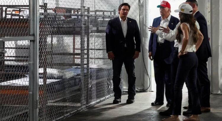 Migrantes detenidos ya son enviados a ‘Alcatraz de los caimanes»