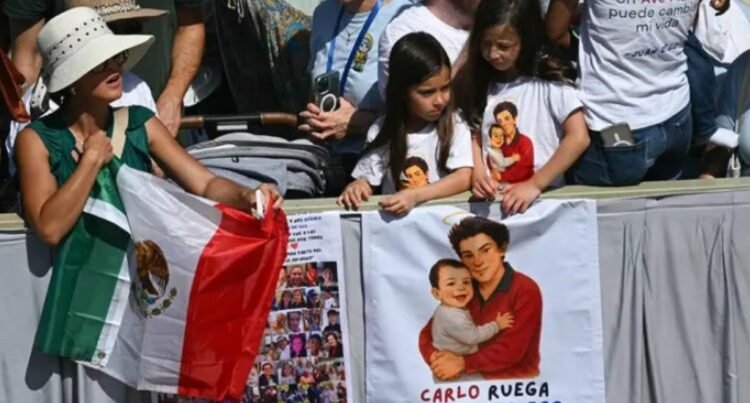 Canonizan a Carlo Acutis, primer santo millenial
