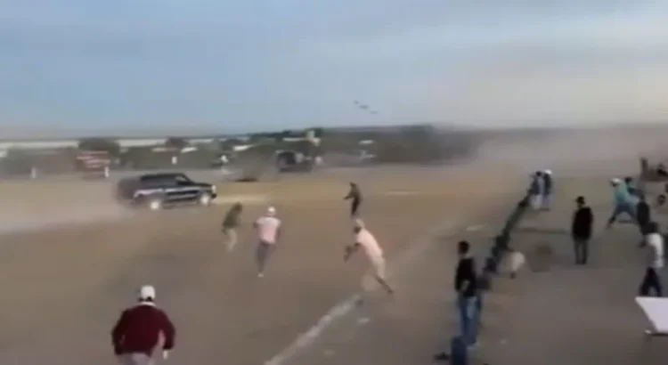 Detienen a sujeto que atropelló y mató a dos personas en campo de futbol de Dolores Hidalgo, Guanajuato Detienen a sujeto que atropelló y mató a dos personas en campo de futbol de Dolores Hidalgo, Guanajuato