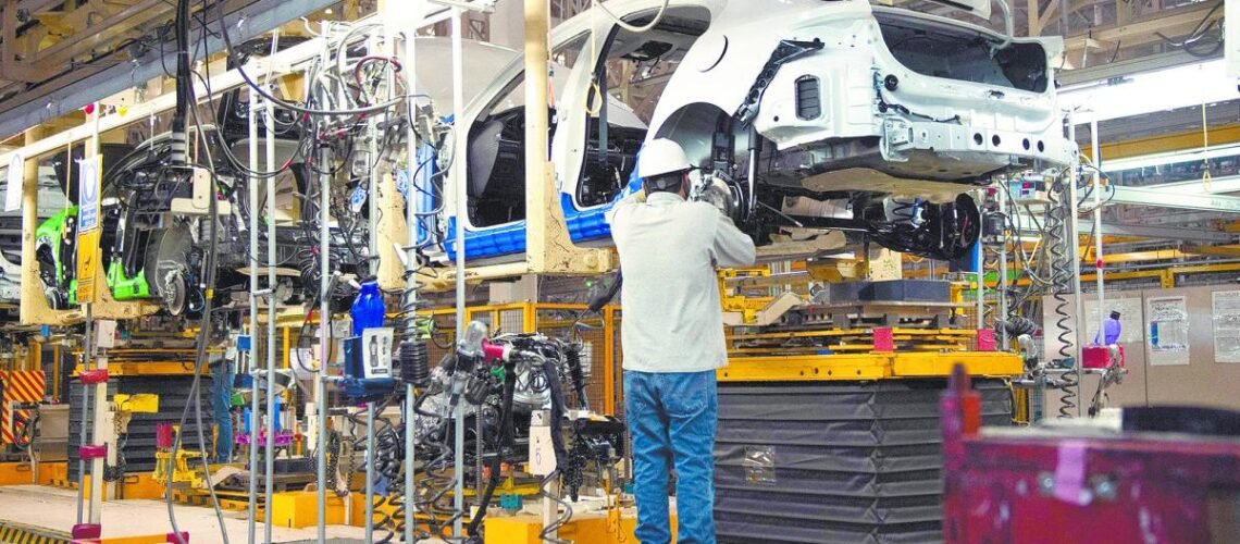 Industria automotriz rechaza acuerdos bilaterales entre México, EU y Canadá