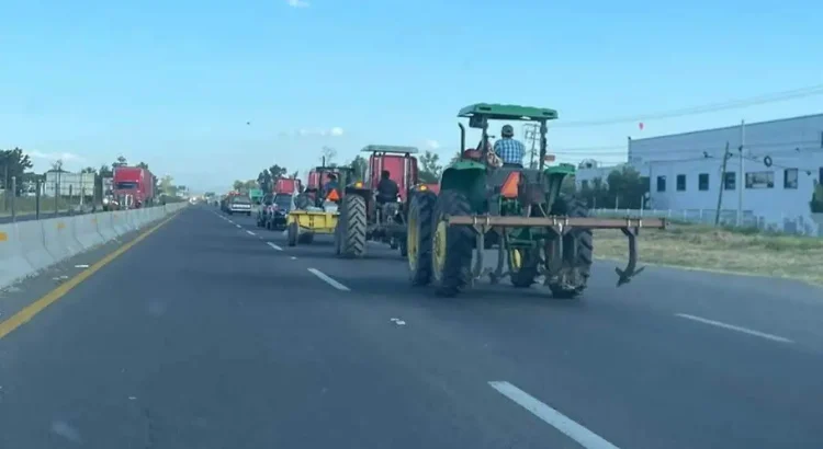 Levantan el último bloqueo carretero de productores agrícolas en Guanajuato