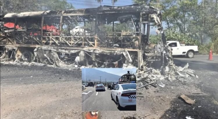 Liberan carreteras tras bloqueos y quema de vehículos en Guanajuato Liberan carreteras tras bloqueos y quema de vehículos en Guanajuato